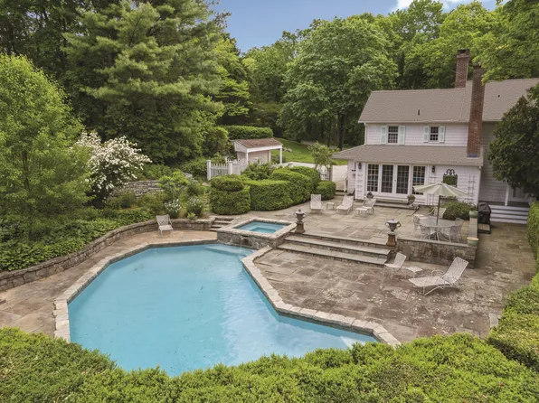 25 Johnny Cake Hill Road, Old Lyme, CT 06371