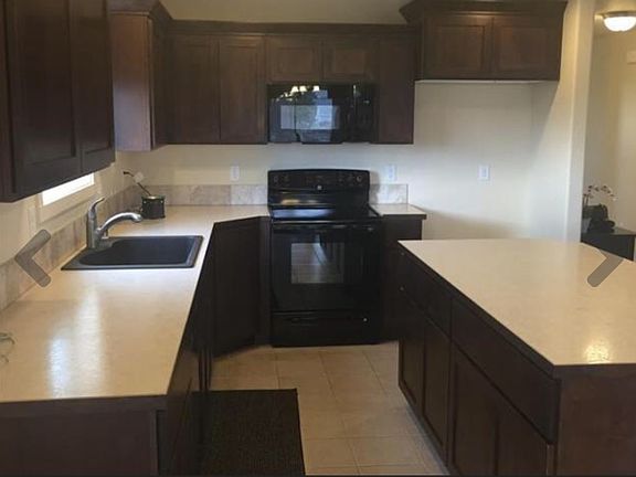2nd image of 1409 Onyx Ave