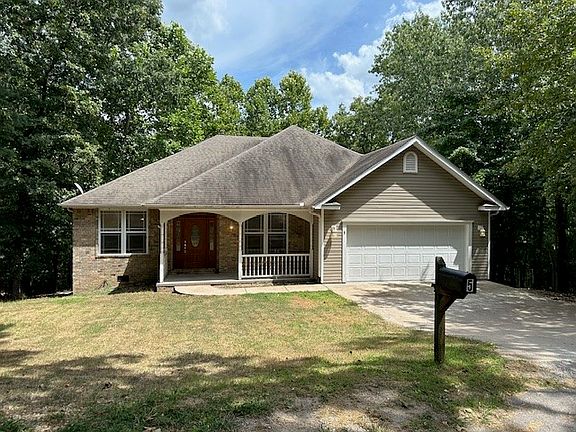 2nd image of 5 Alton Ln