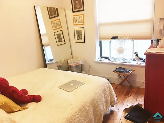 Rented by EXR | media 7