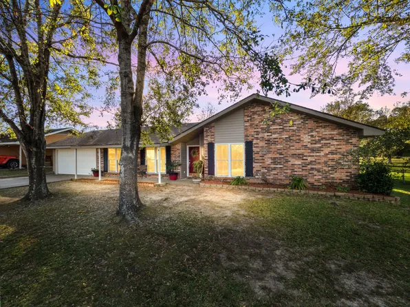 1668 Donna Dr, Rosepine, LA 70659