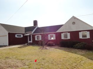 7 Holcomb St, West Haven, CT 06516