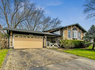 434 Galahad Rd, Bolingbrook, IL 60440