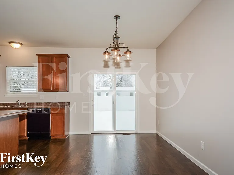 246 Wabash Woods Way — Photo 5