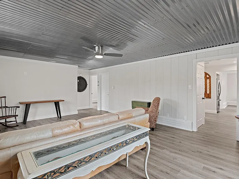 151 Mill St — Photo 15