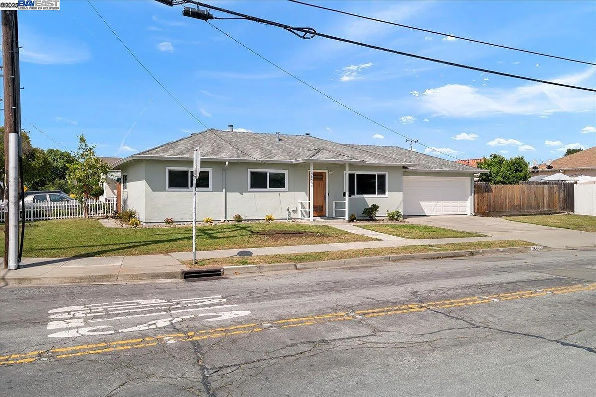 36533 Ruschin Dr photo 1