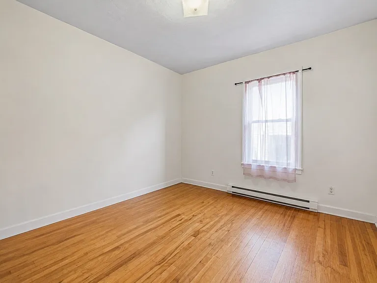 71 Maywood St #A — Photo 5