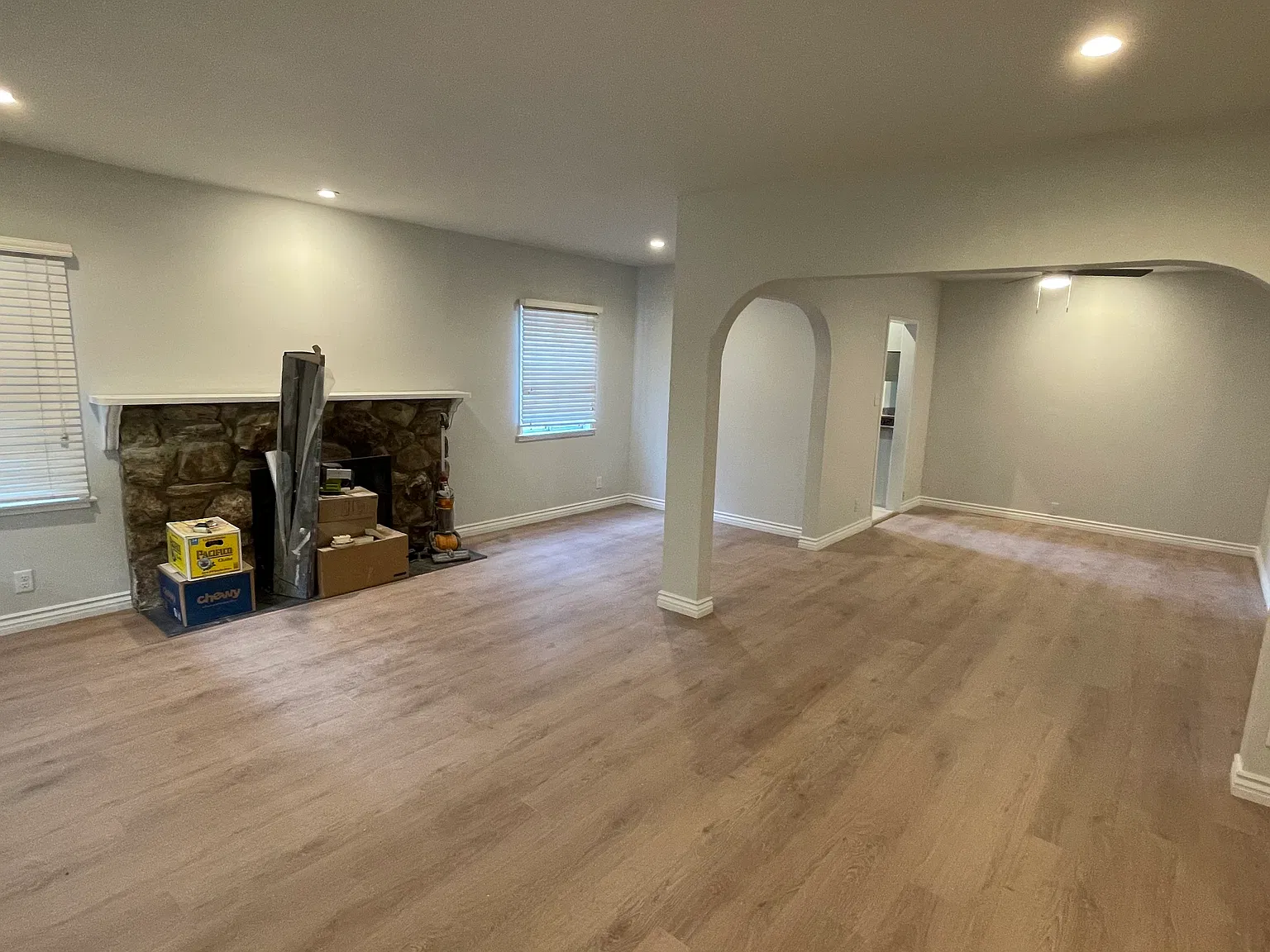 3 bed, 1100 sqft, $4,425 — Photo 3