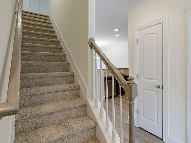 4331 Holstein Dr — Photo 31