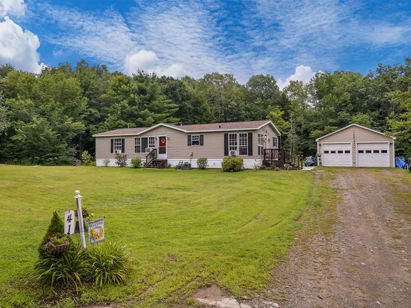 41 Barnett Way, Gardiner, ME 04345