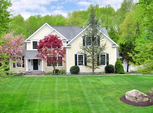 47 Pheasant Hill Rd, Collinsville, CT 06019