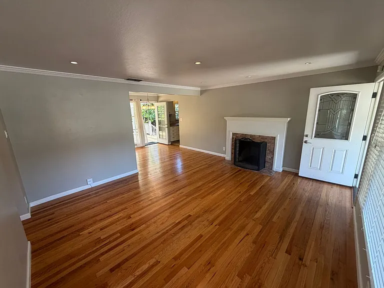 1432 63rd St — Photo 5