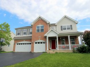 12170 Sinnett St, Huntley, IL 60142