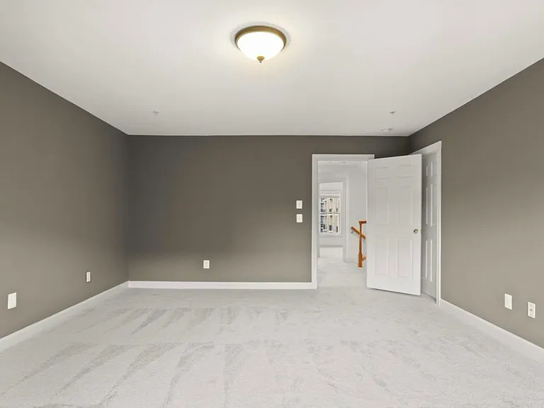 7980 Vigne Ct — Photo 17