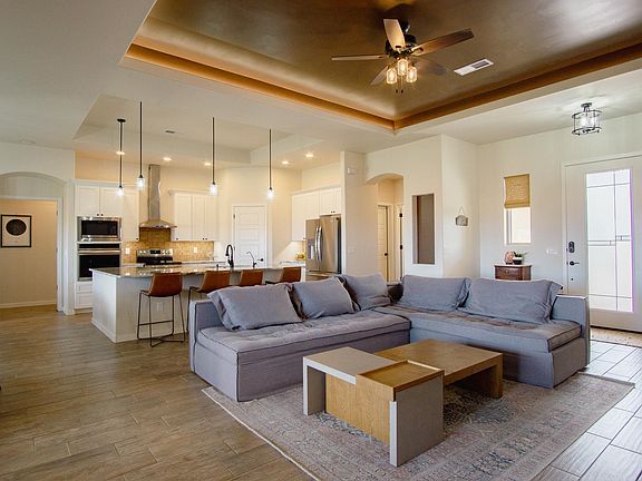 4th image of 4095 Carlota Dr