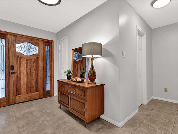 3rd image of 3406 Park Point Dr