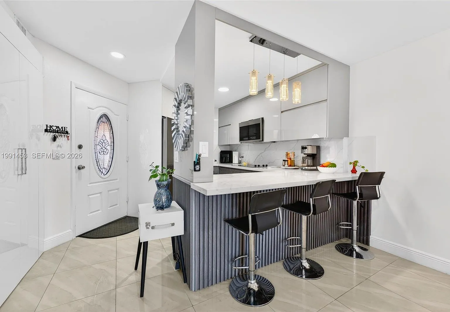 Casa Del Sol Condo — Photo 1