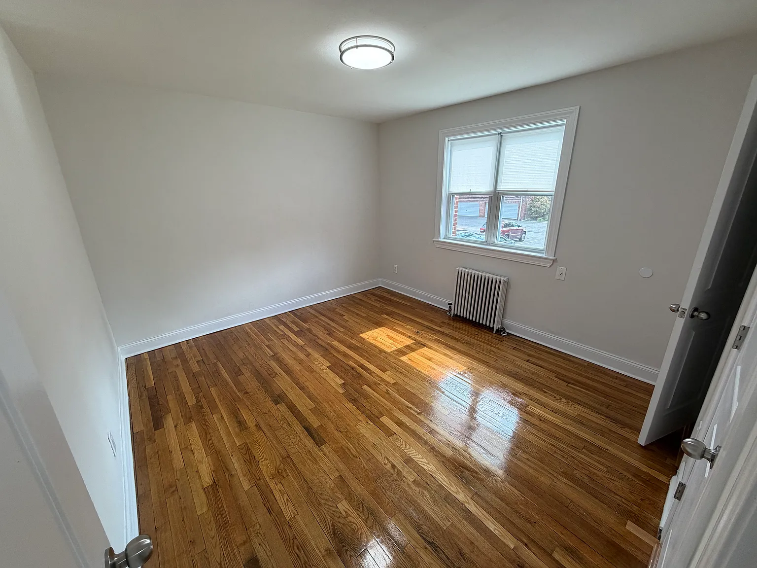 223rd Pl, Oakland Gardens — Photo 4