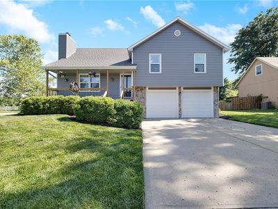 901 Stone Brook Dr, Grain Valley, MO, 64029