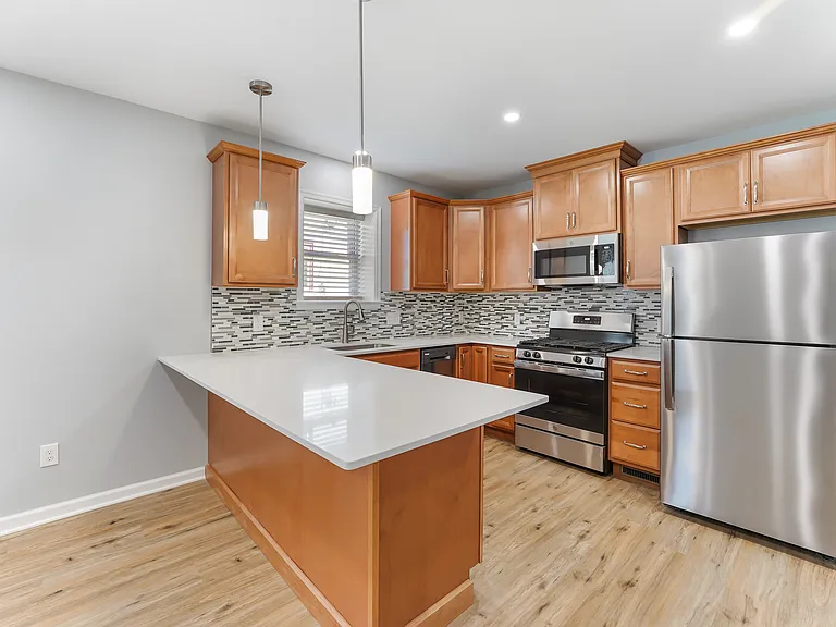 Recently renovated 1 bedroom, one bath and a bonus room