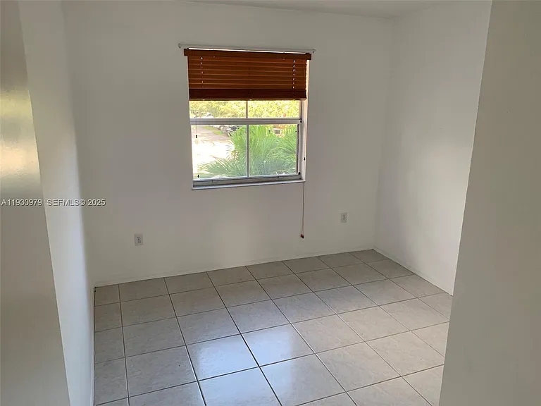 3150 SW 152nd Pl #3150 — Photo 17