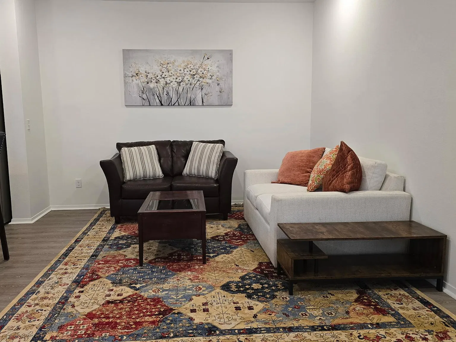 3 bed, 1466 sqft, $1,600 — Photo 2