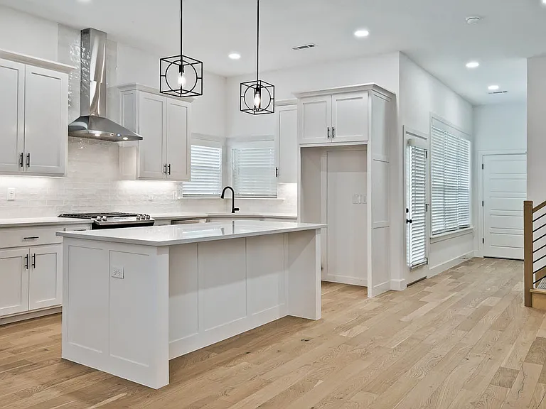 502 W Persimmon St — Photo 7