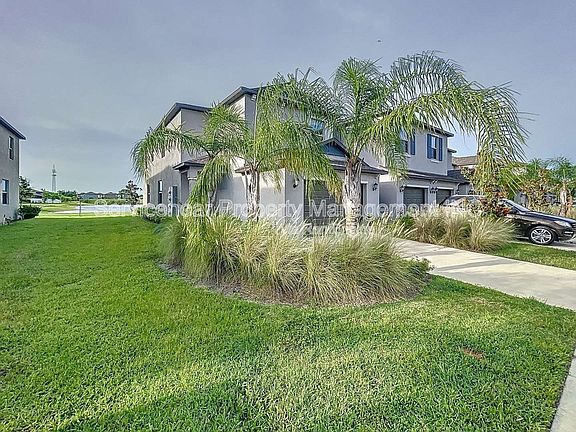 5th image of 734 Royal Empress Dr