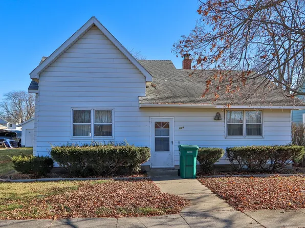 609 N Race St, Monon, IN 47959