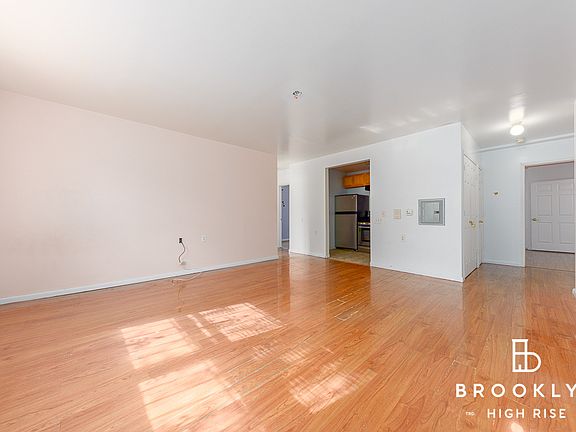 4th image of 18 Buffalo Ave #1B