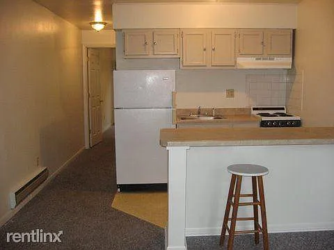 Mulligan Place Apartments — Photo 3