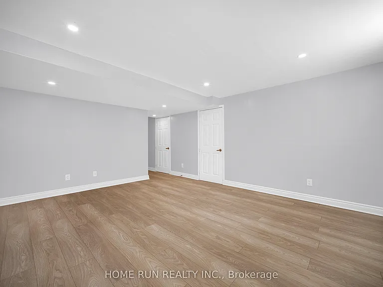 957 Messor Cres — Photo 31