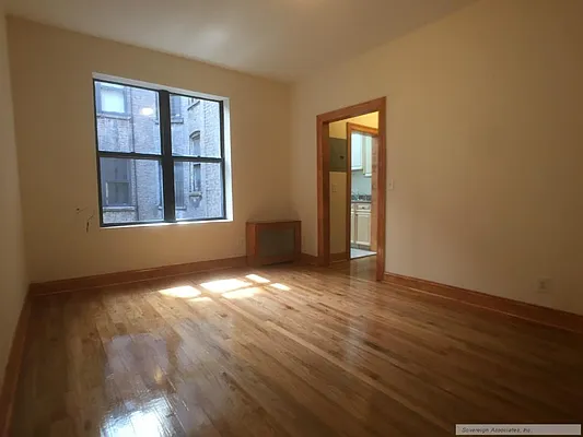 Rented by Sovereign Associates | media 41