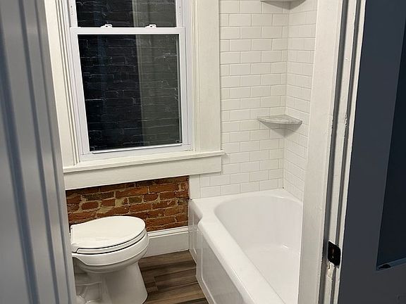 4th image of 26 E Vine St APT 2