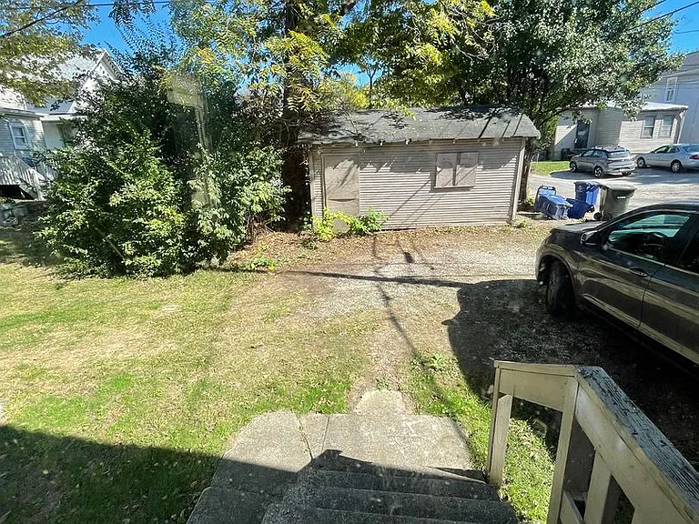 2252 Neil Ave — Photo 15