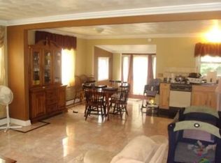 348 Bayonet St, New London, CT 06320