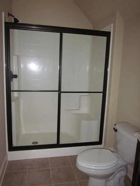 Studio, 6.5 bath, $850 — Photo 4