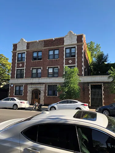 2351 W Wilson Ave #205 Photo 1