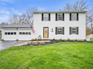 124 Stockton Ln, Rochester, NY 14625