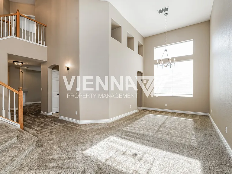 5308 Heritage Ct — Photo 4