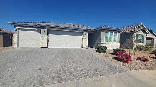 1256 E Jahns Dr Photo 1