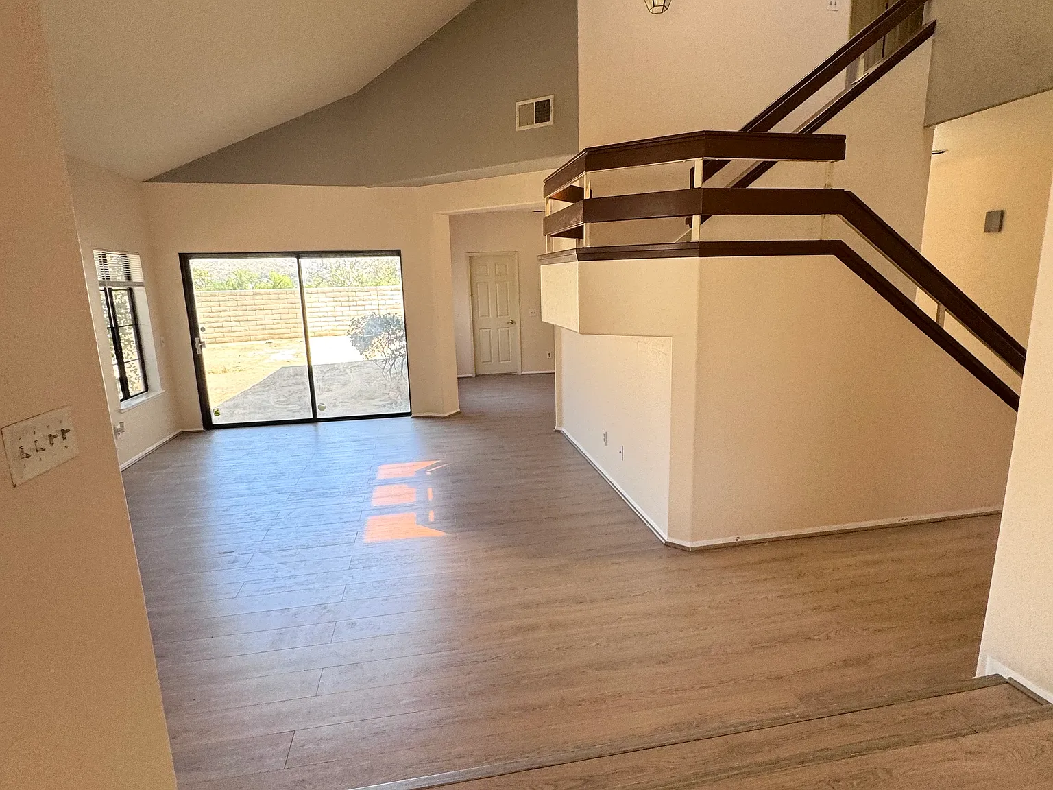 4 bed, 2358 sqft, $3,395 — Photo 4