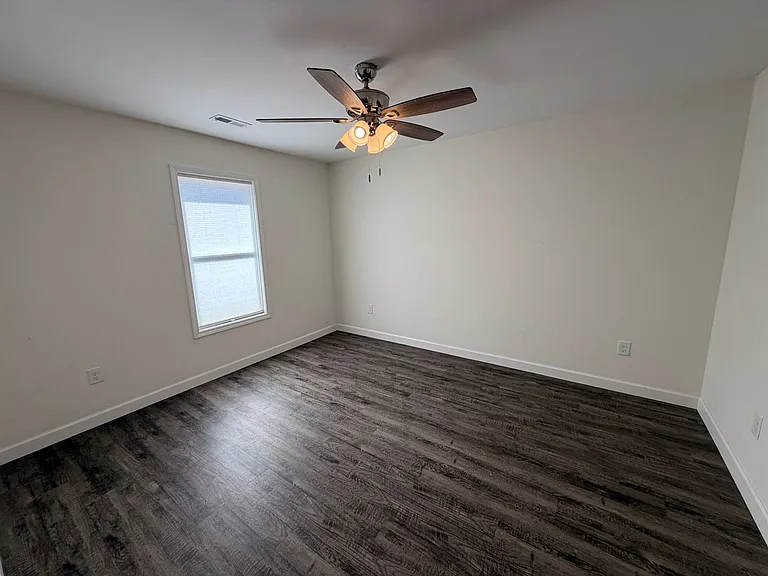 4008 Eugene Dr — Photo 5
