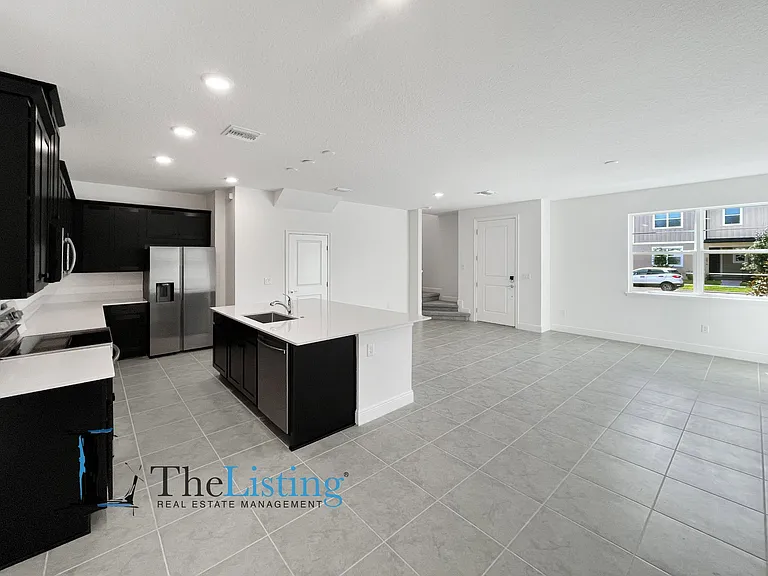 3875 Knotty Pine St — Photo 4