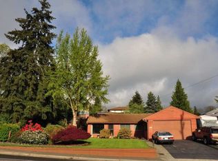 12421 24th Ave S, Burien, WA 98168