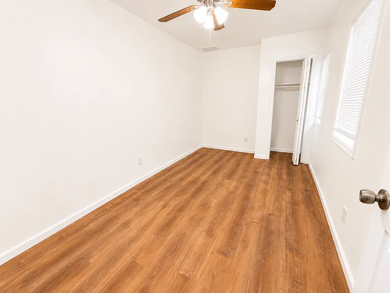 318 N Paca St — Photo 23