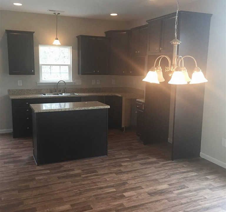 2nd image of 18 Wingbrook Ct