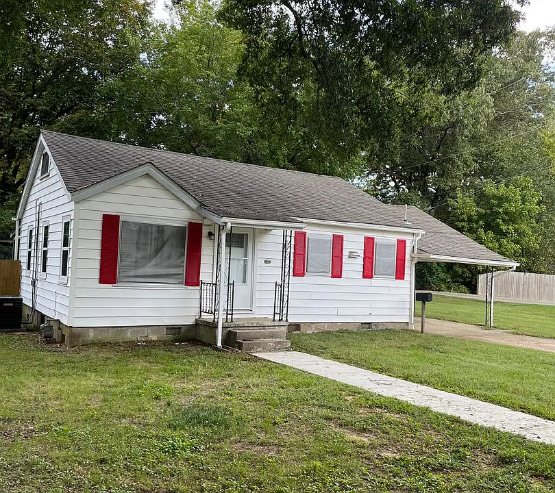 1216 Haltom St