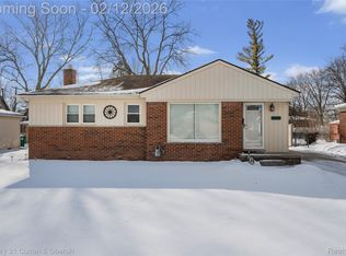 31531 Chester St, Garden City, MI 48135