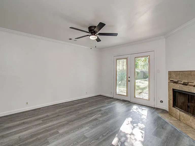 674 Ravensworth Dr — Photo 13